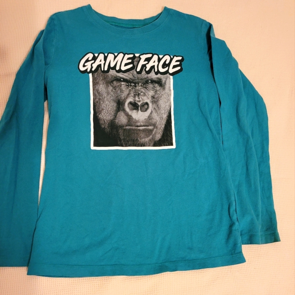 Size 10/12 Carters logo shirt for boys